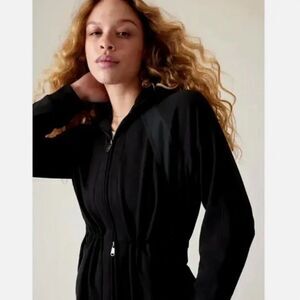 NWT Athleta Triumph Hybrid Jacket Size Large Color Black